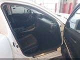 LEXUS IS 200T JTHBA1D21H5048059 снимка