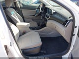 HYUNDAI TUCSON SE KM8J23A4XKU952609 fotografie