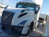 VOLVO VNL 4V4N39EH2RN659329 снимка