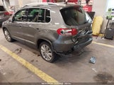 VOLKSWAGEN TIGUAN SE WVGBV7AX7CW103623 photo