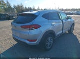 HYUNDAI TUCSON SEL KM8J3CA49JU736696 снимка