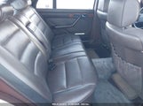 MERCEDES-BENZ 560 SEL WDBCA39D2KA****** снимка