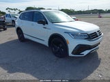 VOLKSWAGEN TIGUAN 2.0T SE R-LINE BLACK 3VVCB7AX0PM090710 снимка