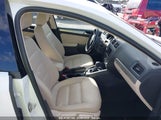 VOLKSWAGEN JETTA 1.4T SE/1.4T WOLFSBURG EDITION 3VWDB7AJ3JM254289 снимка