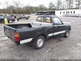 TOYOTA PICKUP 1/2 TON SHORT WHEELBASE JT4RN81RXL0****** photo