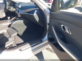BMW 330I XDRIVE WBA5R7C5XKAJ87530 снимка