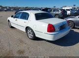 LINCOLN TOWN CAR DESIGNER SERIES 1LNHM83VX6Y****** снимка