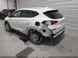HYUNDAI TUCSON VALUE KM8J3CA47KU****** снимка