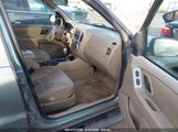 FORD ESCAPE XLT 1FMYU03Z57K****** снимка