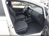 KIA RIO LX KNADM4A35E6374661 fotografie