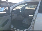 HYUNDAI TUCSON SEL KM8J33A42JU606551 снимка