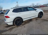 VOLKSWAGEN TIGUAN 2.0T SE R-LINE BLACK 3VV8B7AX9PM086225 photo