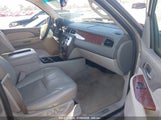 CHEVROLET SUBURBAN 1500 LT 1GNFC16007J****** снимка