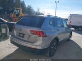 VOLKSWAGEN TIGUAN 2.0T S 3VVFB7AX3RM****** снимка