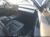 TESLA MODEL Y AWD/LONG RANGE DUAL MOTOR ALL-WHEEL DRIVE 7SAYGDEE9PF958627 fotografie