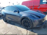 TESLA MODEL Y LONG RANGE DUAL MOTOR ALL-WHEEL DRIVE 7SAYGDEE4NF522698 fotografie