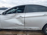 HYUNDAI SONATA HYBRID LIMITED KMHEC4A43FA120170 снимка
