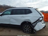 VOLKSWAGEN TIGUAN 2.0T SE/2.0T SEL/2.0T SEL R-LINE/2.0T SEL R-LINE BLACK 3VV2B7AX7KM025051 photo