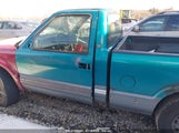 GMC SONOMA 1GTDT14Z0R8****** снимка