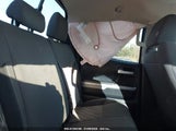 TOYOTA TUNDRA SR5 5.7L V8 5TFUW5F16JX****** fotografie