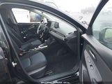 TOYOTA YARIS LE 3MYDLBYV8LY****** снимка
