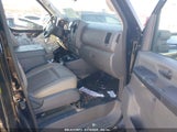 NISSAN NV PASSENGER NV3500 HD SL V8 5BZAF0AA4HN850383 photo