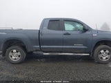 TOYOTA TUNDRA SR5 5.7L V8 5TFBV54128X040335 снимка