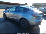TESLA MODEL Y LONG RANGE DUAL MOTOR ALL-WHEEL DRIVE 7SAYGAEE9SF****** fotografie