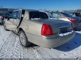 LINCOLN TOWN CAR ULTIMATE 1LNHM83W94Y****** снимка