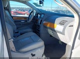 CHRYSLER TOWN & COUNTRY LIMITED 2A8HR64X68R****** снимка
