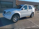 MERCEDES-BENZ ML 320 4JGAB54E3YA145312 снимка