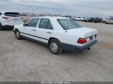 MERCEDES-BENZ 300 E WDBEA30D6KB024140 снимка