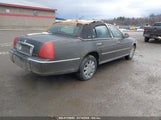 LINCOLN TOWN CAR SIGNATURE LIMITED 1LNHM82W15Y****** photo