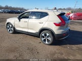 VOLVO XC40 B5 PLUS BRIGHT THEME YV4L12UE4S2****** снимка