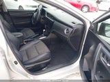 TOYOTA COROLLA SE 5YFBURHE7HP604535 снимка