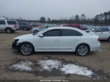 VOLKSWAGEN PASSAT 1.8T SEL PREMIUM 1VWCT7A37HC****** снимка