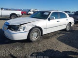 LINCOLN TOWN CAR CARTIER 1LNFM83WXWY668410 fotografie