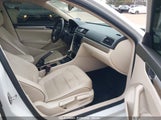 VOLKSWAGEN PASSAT 2.0T SE 1VWBA7A34JC041316 photo