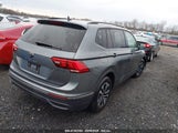 VOLKSWAGEN TIGUAN 2.0T S 3VVRB7AX0RM001960 снимка