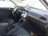 VOLKSWAGEN TIGUAN 2.0T SE/2.0T SEL/2.0T SEL R-LINE/2.0T SEL R-LINE BLACK 3VV2B7AX1KM194398 photo
