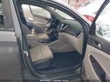 HYUNDAI TUCSON SEL KM8J33A40JU669079 снимка