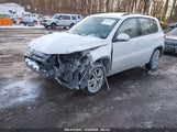 VOLKSWAGEN TIGUAN S WVGBV7AX5GW523600 photo
