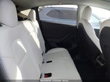 TESLA MODEL Y AWD/LONG RANGE DUAL MOTOR ALL-WHEEL DRIVE 7SAYGDEE9PF623285 fotografie