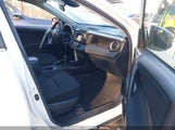 TOYOTA RAV4 LE JTMBFREVXHJ****** снимка