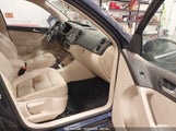 VOLKSWAGEN TIGUAN SE W/SUNROOF NAV WVGBV7AX3CW****** снимка