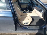 BMW 330I XDRIVE WBA8D9C39HA****** photo
