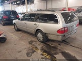 MERCEDES-BENZ E 320 AWD WDBJH82F1WX012234 снимка