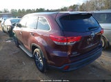 TOYOTA HIGHLANDER XLE 5TDJZRFH8KS****** photo
