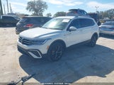 VOLKSWAGEN TIGUAN 2.0T SE/2.0T WOLFSBURG EDITION 3VV2B7AX7RM048615 fotografie