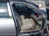 LINCOLN TOWN CAR SIGNATURE 1LNHM81W34Y647939 photo